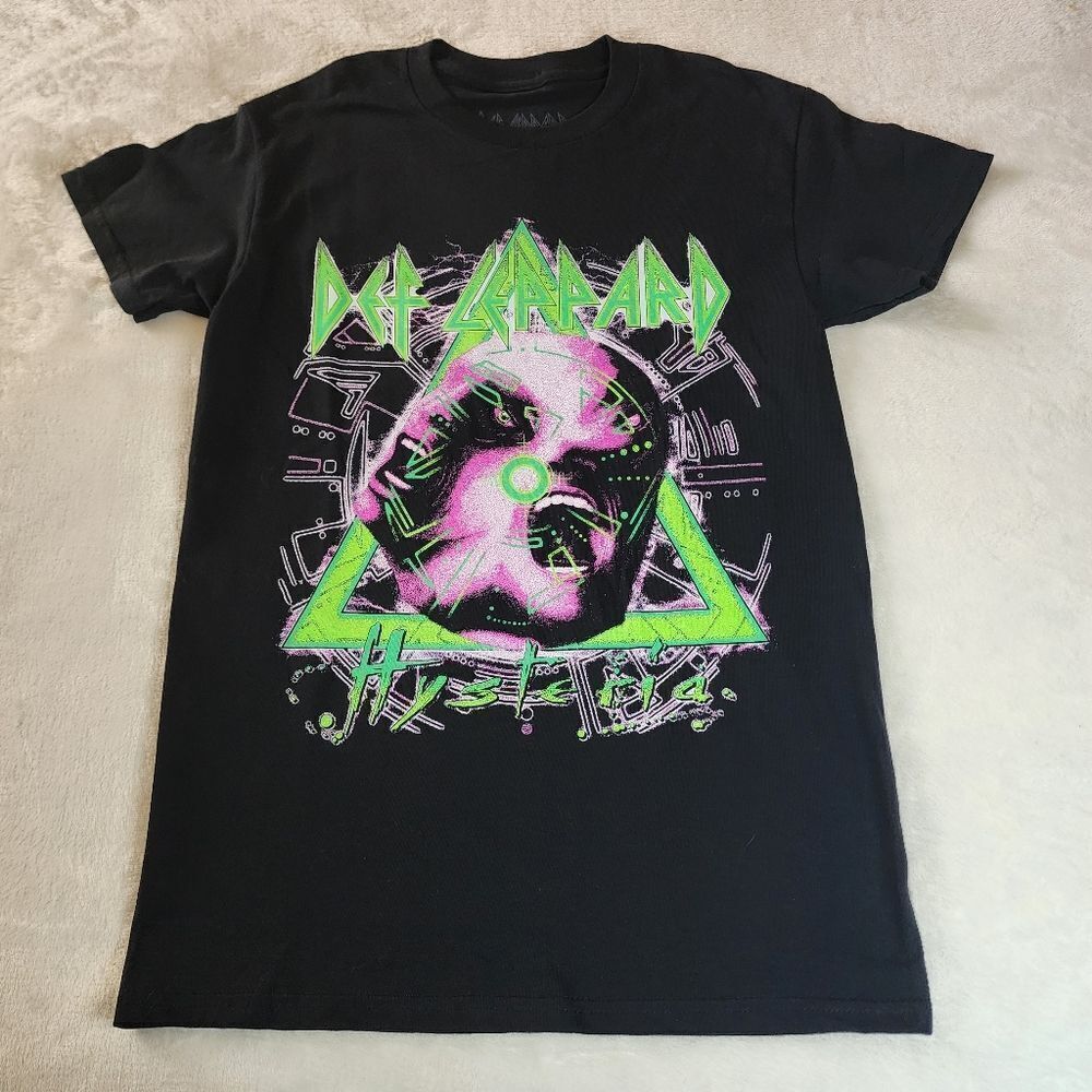 Def Leppard Black Shadowy Sleeve Tshirt With Graphics Size Small